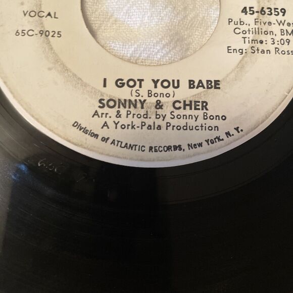 Sonny And Cher I Got You Babe/It’s Gonna Rain 45RPM ATCO Records 1965 - Picture 5 of 13
